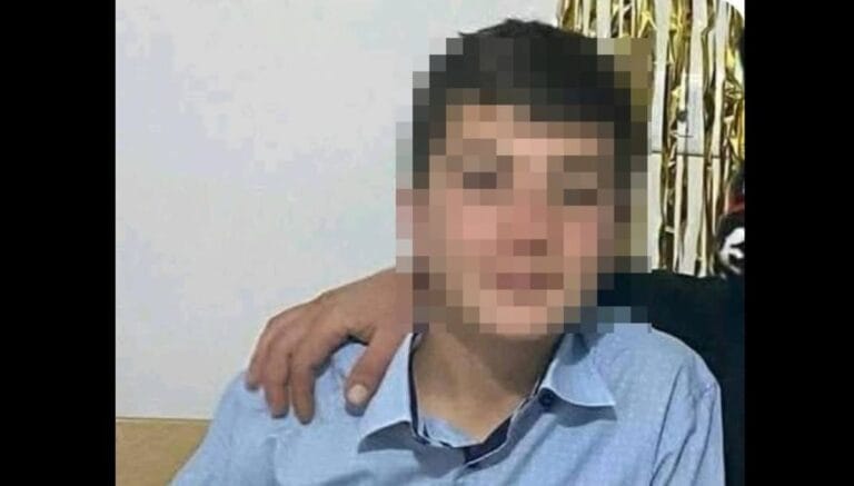 13 yaşındaki çocuk iple boğulmuş halde ölü bulundu 13 yaşındaki çocuk iple boğulmuş halde ölü bulundu