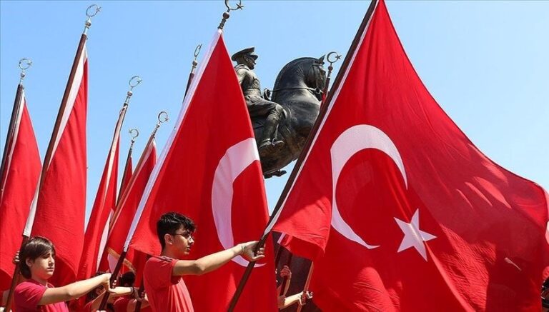 19 Mayıs şiirleri kısa – uzun 2025: 19 Mayıs Atatürk’ü Anma Gençlik ve Spor Bayramı’na özel sözler ve mesajlar