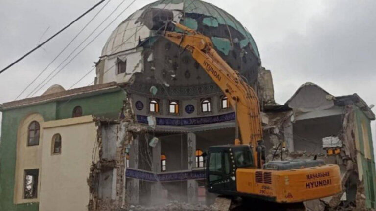 200 bin TL’ye satılık cami arsası 200 bin TL’ye satılık cami arsası
