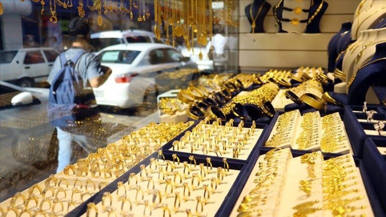 Altında kritik dönem: Gram ve ons altın için rekor seviye tahmini Altında kritik dönem: Gram ve ons altın için rekor seviye tahmini