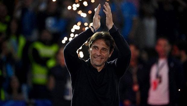 Antonio Conte İtalyan devine gidiyor! 3 yıllık teklif yolda Antonio Conte İtalyan devine gidiyor! 3 yıllık teklif yolda
