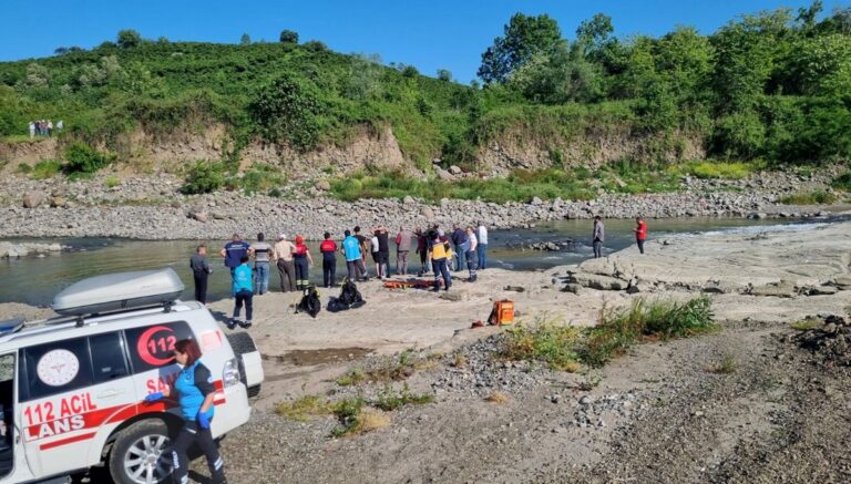 Astsubay serinlemek için girdiği ırmakta boğuldu Astsubay serinlemek için girdiği ırmakta boğuldu