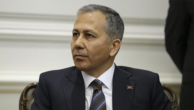 Bakan Yerlikaya: “Yasa dışı çakara karşı büyük bir nefret oluştu” Bakan Yerlikaya: “Yasa dışı çakara karşı büyük bir nefret oluştu”
