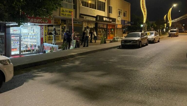 Çareyi camda aradı, düşerek ağır yaralandı Çareyi camda aradı, düşerek ağır yaralandı