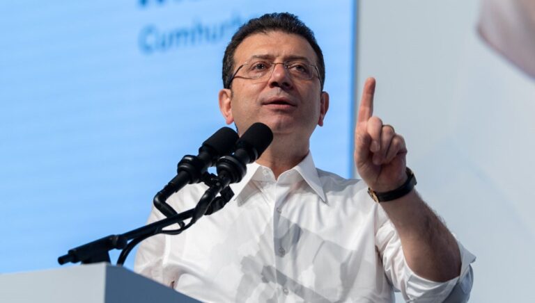 Ekrem İmamoğlu’na “kamu görevlisine hakaret” soruşturması