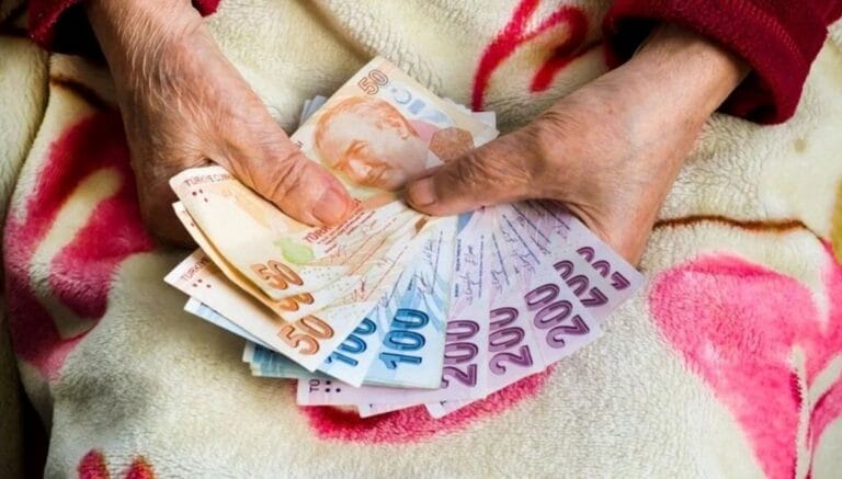 Emekli bayram ikramiyesi ödeme günleri 2025: 4000 TL Kurban Bayramı ikramiyesi ne zaman yatacak? Emekli bayram ikramiyesi ödeme günleri 2025: 4000 TL Kurban Bayramı ikramiyesi ne zaman yatacak?