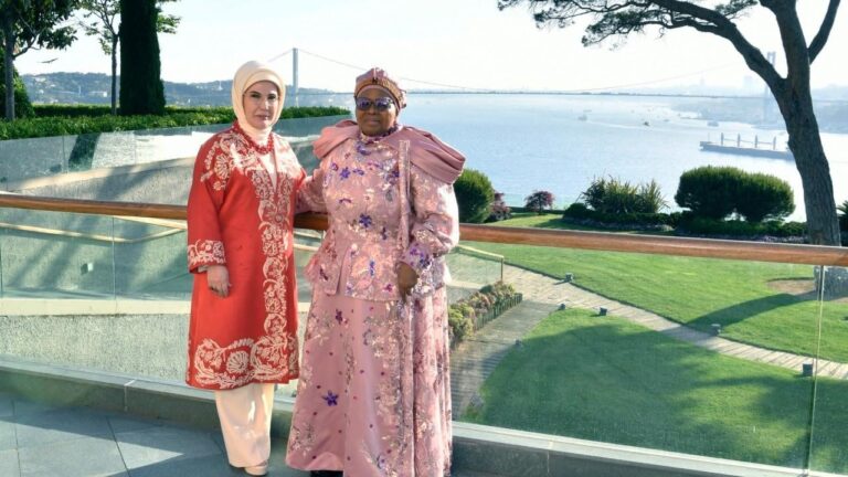 Emine Erdoğan, Esvatini Ana Kraliçesi ile görüştü Emine Erdoğan, Esvatini Ana Kraliçesi ile görüştü