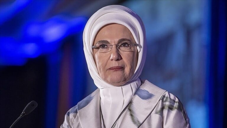 Emine Erdoğan’dan dikkat çeken çıkış: İnsanlığın umudu bununla mümkün! Emine Erdoğan’dan dikkat çeken çıkış: İnsanlığın umudu bununla mümkün!