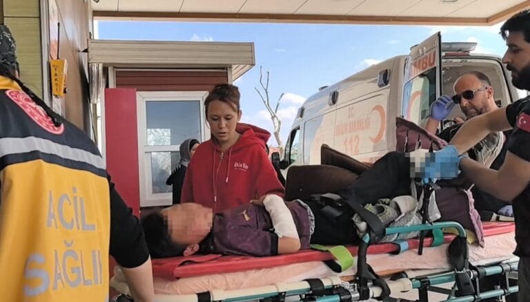 Feci görüntü: Asaf’ın çığlığını duyan yardıma koştu Feci görüntü: Asaf’ın çığlığını duyan yardıma koştu