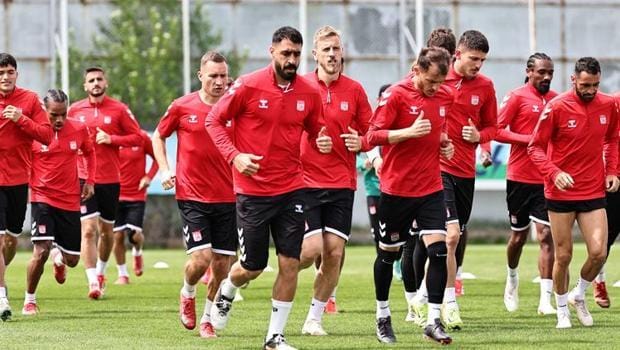 FIFA’dan Sivasspor’a transfer yasağı! FIFA’dan Sivasspor’a transfer yasağı!