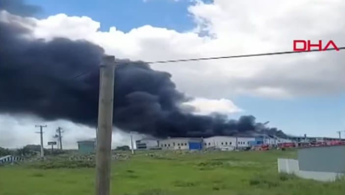 Gebze’de fabrika yangını Gebze’de fabrika yangını