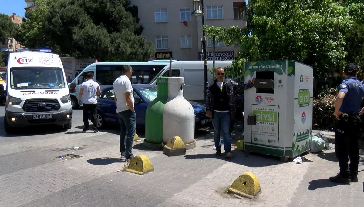 Giysi kumbarasında mahsur kaldı, itfaiye kurtardı