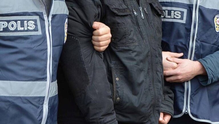 Hacamat tedavisi sırasında anahtarını kopyalayıp evini soydular Hacamat tedavisi sırasında anahtarını kopyalayıp evini soydular