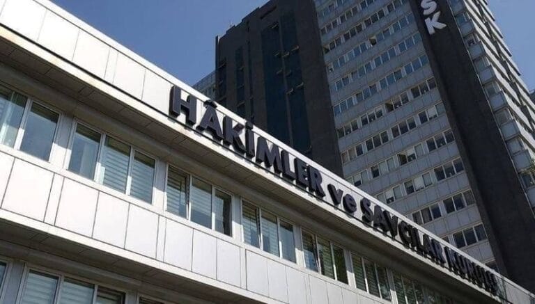 Hakimler ve Savcılar Kurulu’na 4 yeni üye atandı Hakimler ve Savcılar Kurulu’na 4 yeni üye atandı