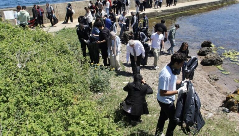 Hamsilos Tabiat Parkı’nda çevre temizliği yapıldı Hamsilos Tabiat Parkı’nda çevre temizliği yapıldı