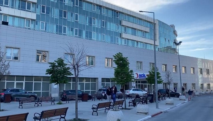 Hastanede dehşet: Husumetlisini silahla vurdu