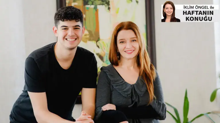 ‘Her şey çok güzel olacak’ sloganının mimarı Berkay Gezgin 19 Mayıs’ta seslendi: Umutsuzluğu aşacağız ‘Her şey çok güzel olacak’ sloganının mimarı Berkay Gezgin 19 Mayıs’ta seslendi: Umutsuzluğu aşacağız