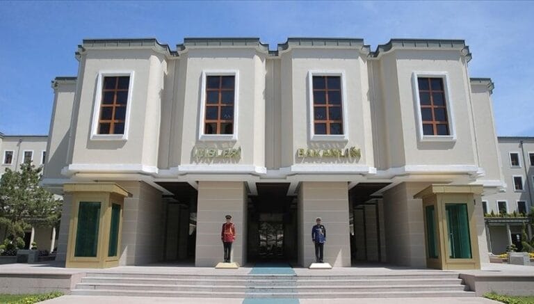İçişleri Bakanlığı: 30 büyükşehir ilçesine vali atanacağı iddiaları hayal ürünüdür İçişleri Bakanlığı: 30 büyükşehir ilçesine vali atanacağı iddiaları hayal ürünüdür
