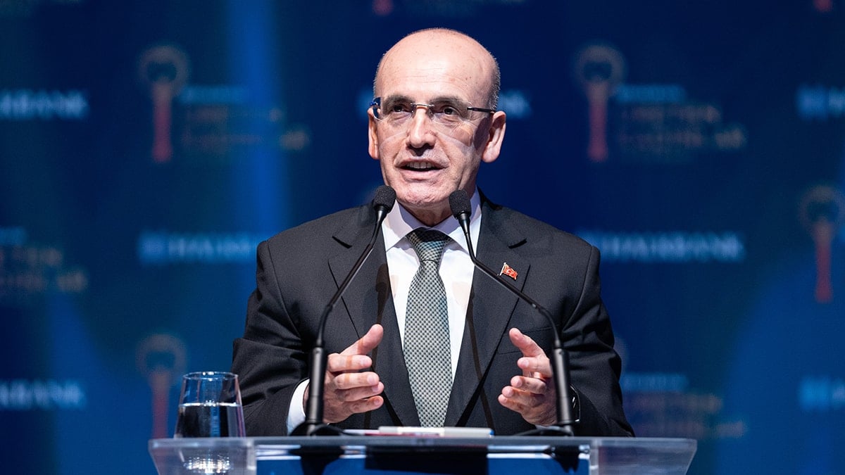 İktidar medyasının topun ağzına koyduğu bakan konuştu İktidar medyasının topun ağzına koyduğu bakan konuştu