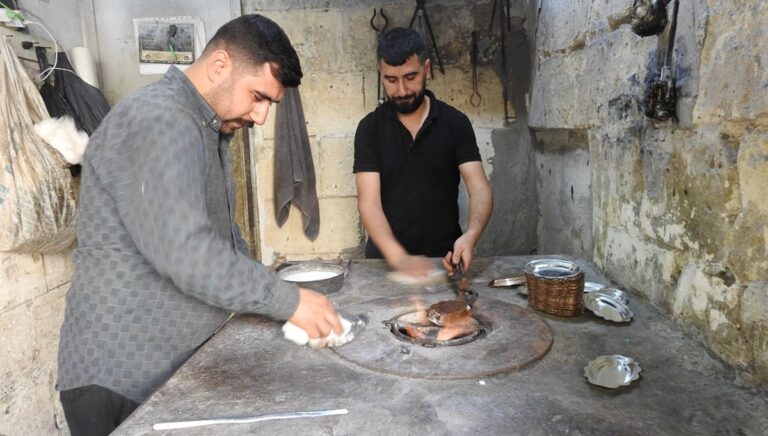 İşi öğretecek çırak bulamıyorlar: Mesleğin son temsilcisi