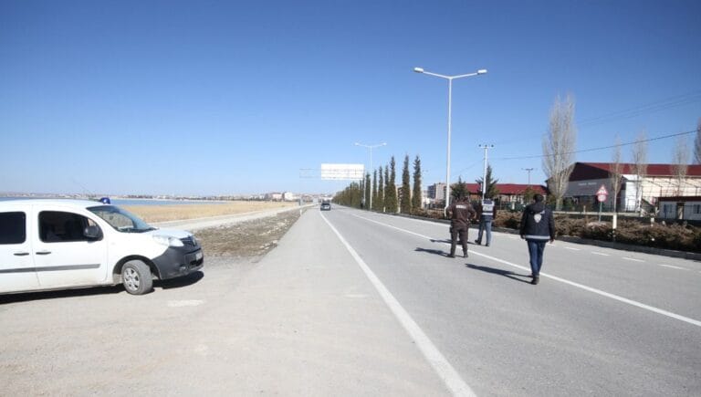 İşlek caddede drift pahalıya patladı İşlek caddede drift pahalıya patladı