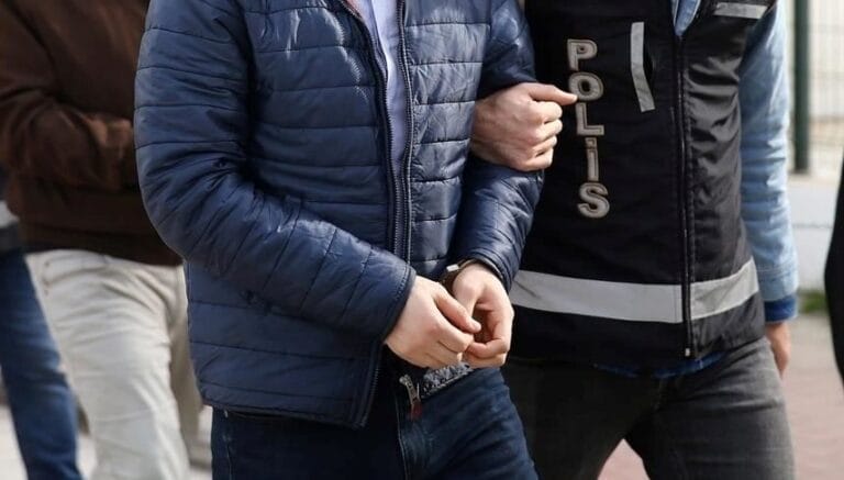 İstanbul’da DAEŞ operasyonu: İki gözaltı İstanbul’da DAEŞ operasyonu: İki gözaltı