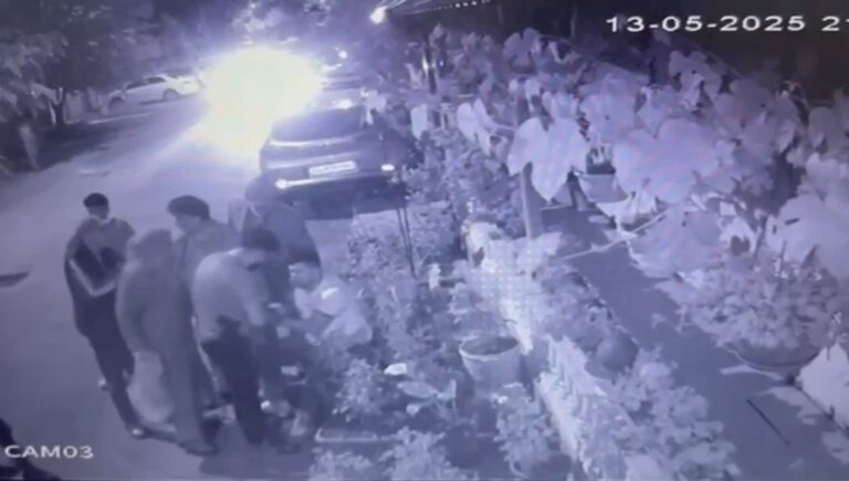 JASAT dedektifi tıraş olurken fark edip yakaladı