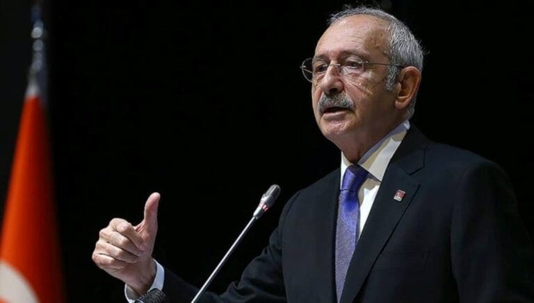 Kılıçdaroğlu, Nevşin Mengü ve Emrah Gülsunar hakkında suç duyurusunda bulundu Kılıçdaroğlu, Nevşin Mengü ve Emrah Gülsunar hakkında suç duyurusunda bulundu