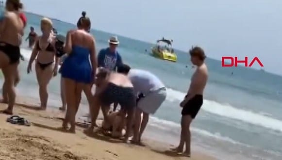 Manavgat’ta acı olay: Letonyalı turist yaşamını yitirdi Manavgat’ta acı olay: Letonyalı turist yaşamını yitirdi