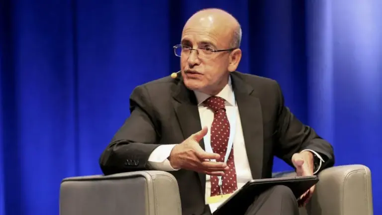 Mehmet Şimşek’in Londra’da ‘İmamoğlu sürecini biliyorduk’ dediği iddiası: Video kaldırıldı, hukuki süreç başlatıldı Mehmet Şimşek’in Londra’da ‘İmamoğlu sürecini biliyorduk’ dediği iddiası: Video kaldırıldı, hukuki süreç başlatıldı