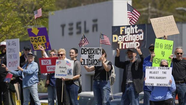 Musk’ın kararları Tesla’yı vurmuştu… Protestolara maruz kalan şirketin yaptığı büyük stratejik hata