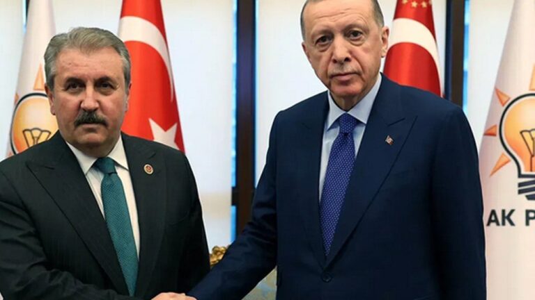 Mustafa Destici Türkiye’ye işaret etti: ‘erken seçim’ açıklaması! Mustafa Destici Türkiye’ye işaret etti: ‘erken seçim’ açıklaması!