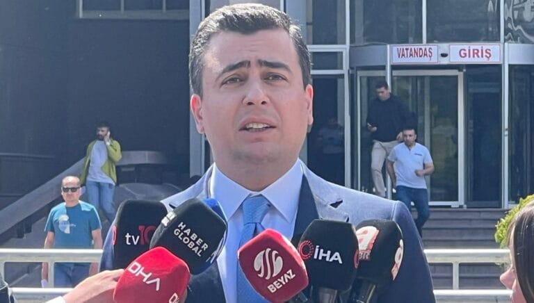 Osman Gökçek’ten Mansur Yavaş hakkında suç duyurusu Osman Gökçek’ten Mansur Yavaş hakkında suç duyurusu