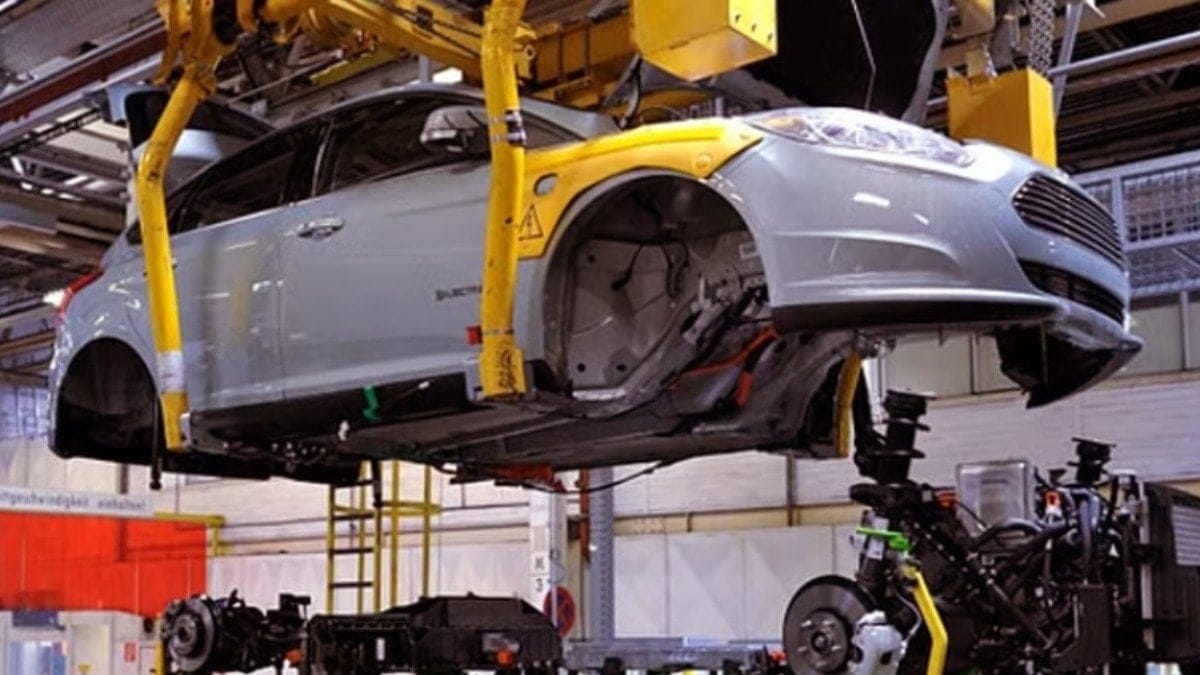 Otomotiv devi 1 milyondan fazla aracını geri çağırdı Otomotiv devi 1 milyondan fazla aracını geri çağırdı