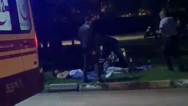 Parkta lazerli taciz: 1 kişi tutuklandı Parkta lazerli taciz: 1 kişi tutuklandı