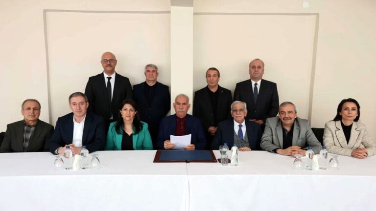 PKK’nın kongre kararı gündemde: DEM Parti’den 8 maddelik açıklama geldi