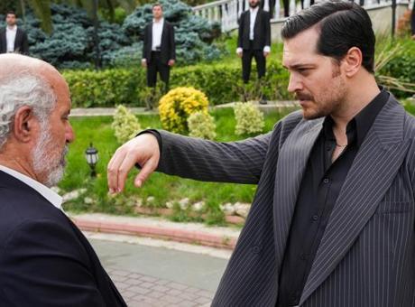 Reytingin raconu belli: Eşref tek! Reytingin raconu belli: Eşref tek!