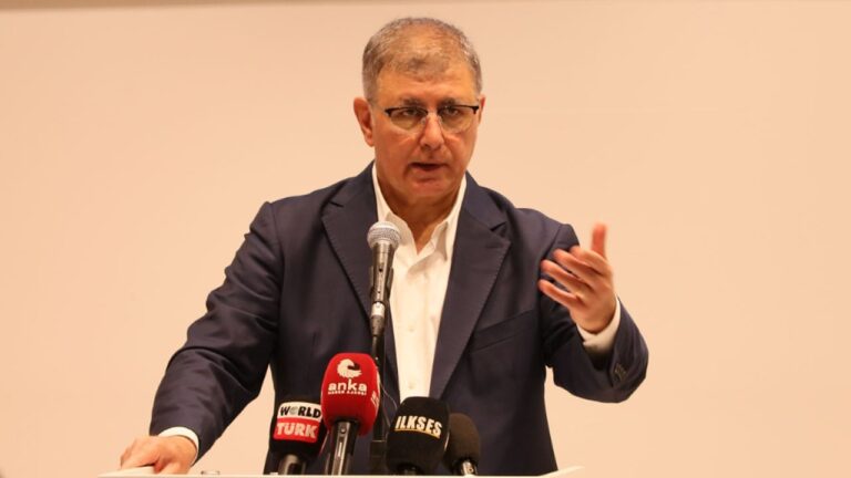 Seçime sadece 5 gün kala yapmış! Tunç Soyer’den giderayak Cemil Tugay’a kazık