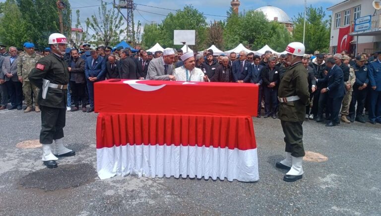 Şehit uzman çavuş son yolculuğuna uğurlandı