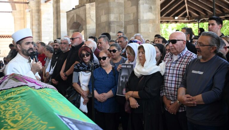 Şişli’de güpegündüz öldürülen Bahar Aksu’ya gözyaşlarıyla veda