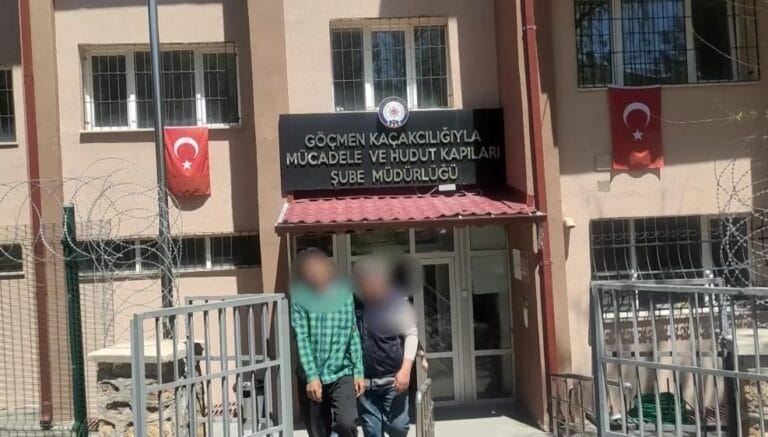 Sivas’ta kaçak göçmen operasyonu Sivas’ta kaçak göçmen operasyonu
