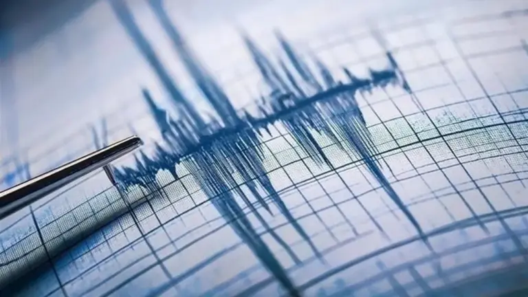 Son dakika deprem… Ege Denizi yine sallandı: Çanakkale Ayvacık’ta korkutan deprem!