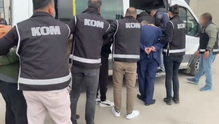 Suç örgütüne ikinci dalga operasyon: Gayrimenkulleri sahte belgelerle satıyorlardı Suç örgütüne ikinci dalga operasyon: Gayrimenkulleri sahte belgelerle satıyorlardı