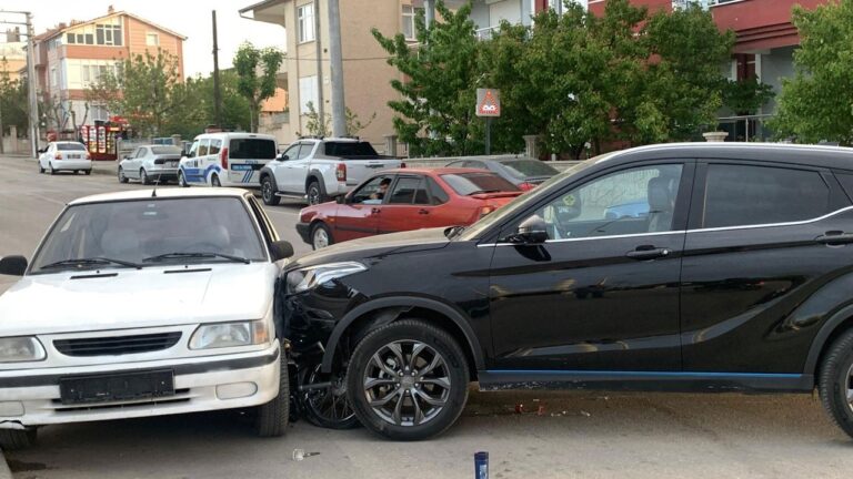 Sürücü canını böyle kurtardı