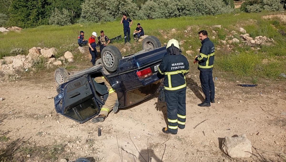 Takla atan otomobildeki çocuk öldü, anne ve babası yaralandı