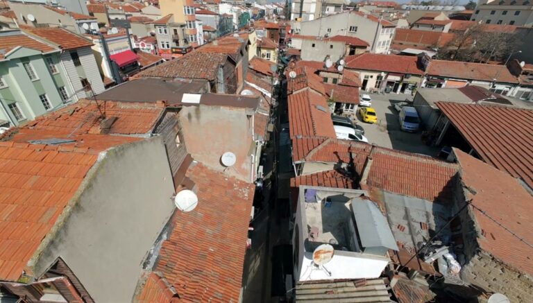 Türkiye’deki en dar sokaklarından biri: Restorasyon çalışması başlıyor