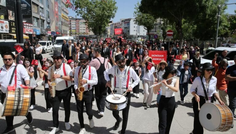 Van’da “22. Akdamar Tiyatro Şenliği” başladı Van’da “22. Akdamar Tiyatro Şenliği” başladı