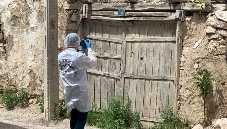 Yaşlı kadın evinde ölü bulundu