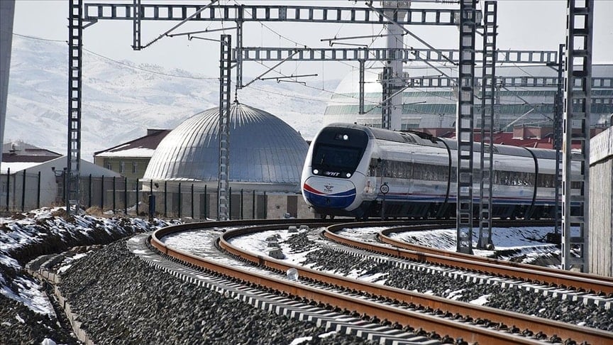 5 şehir arasındaki mesafe yarıya düştü: 2 saat sürecek 5 şehir arasındaki mesafe yarıya düştü: 2 saat sürecek