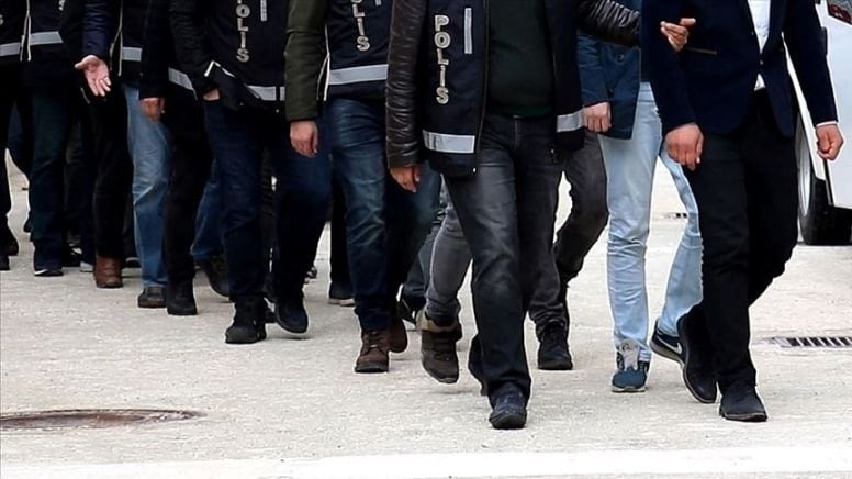 6 ilde FETÖ operasyonu: 27 şüpheli tutuklandı 6 ilde FETÖ operasyonu: 27 şüpheli tutuklandı